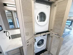 2026 Renegade Valencia 36SB | Thumbnail Photo 12 of 25