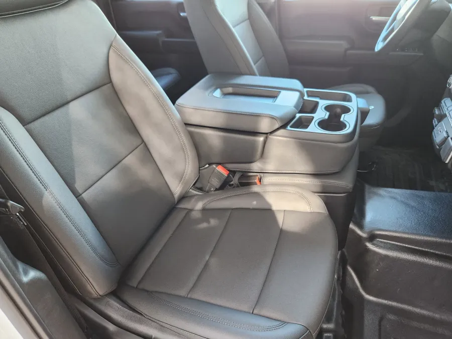 2026 GMC Sierra 2500HD Pro | Photo 11 of 22