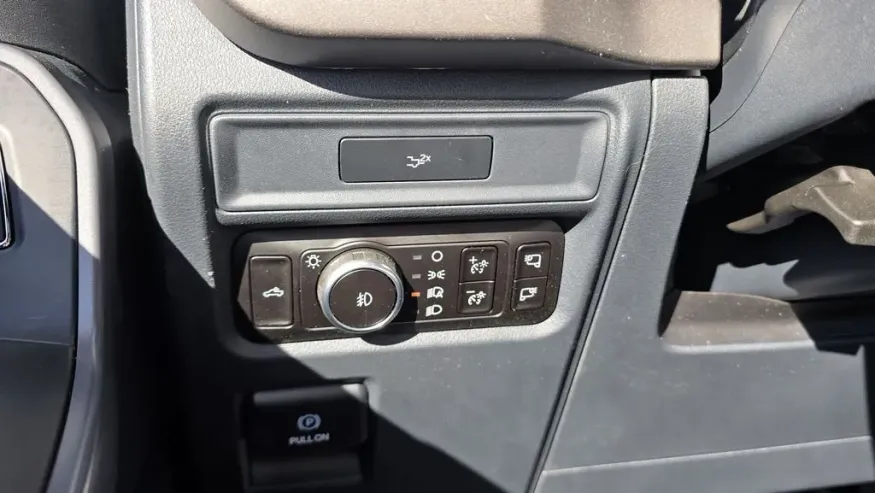 2026 Ford F-150 | Photo 13 of 30