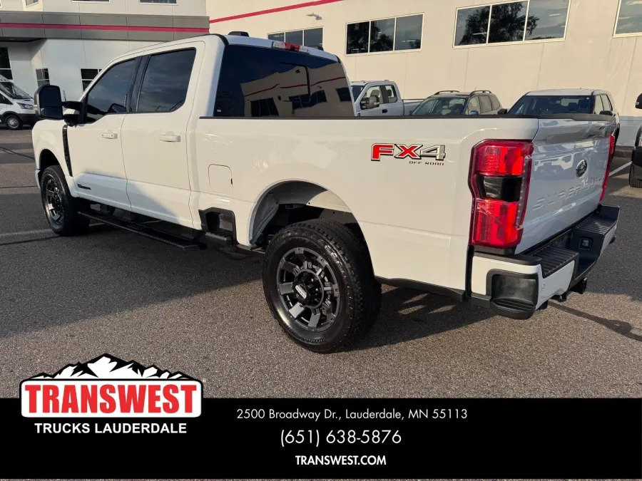 2024 Ford Super Duty F-250 Lariat | Photo 2 of 22