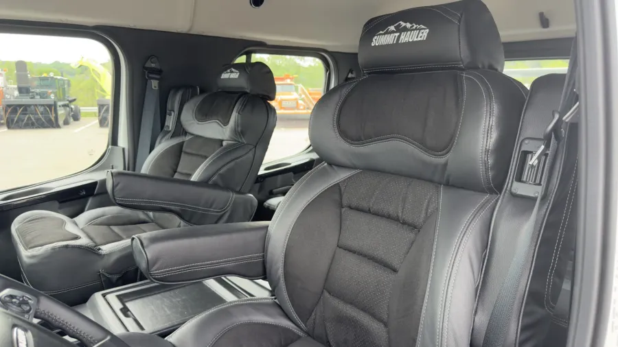 2025 Freightliner M2 106 Summit Hauler | Photo 18 of 22