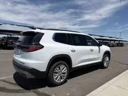 2024 GMC Acadia AWD Elevation | Thumbnail Photo 6 of 25