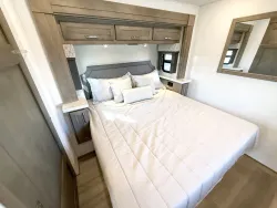 2026 Renegade Verona 36VSB | Thumbnail Photo 16 of 29