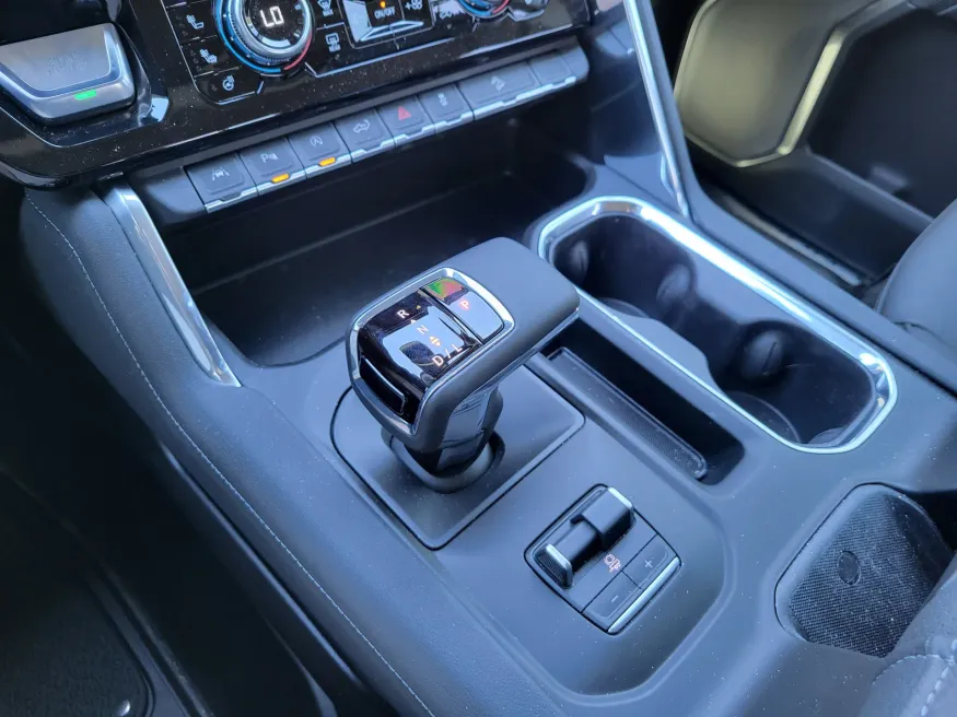 2026 GMC Sierra 1500 Denali | Photo 17 of 26
