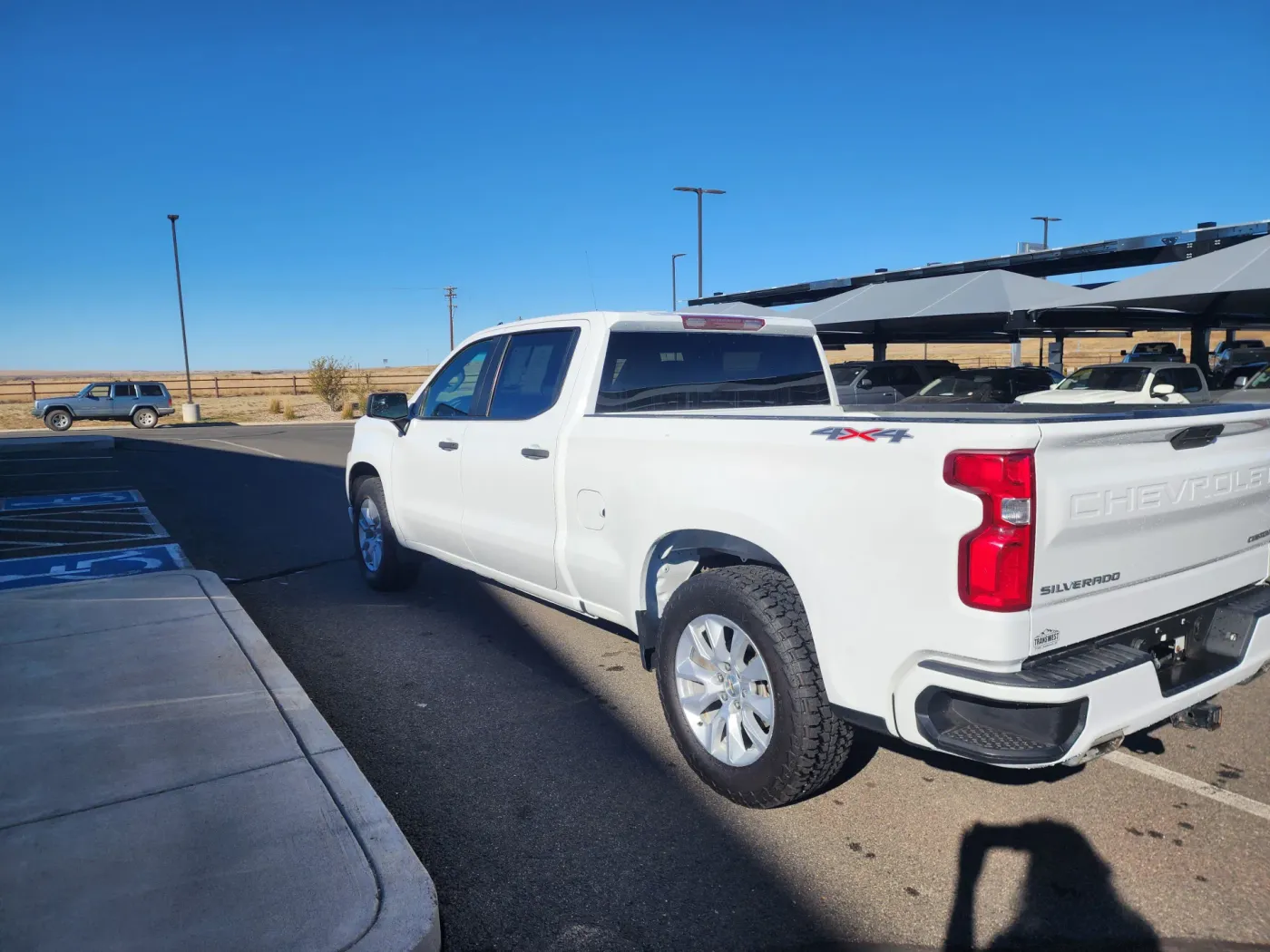 2020 Chevrolet Silverado 1500 Custom | Photo 5 of 25