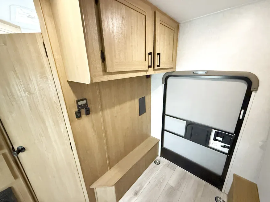 2025 Coachmen Leprechaun 220XG | Photo 12 of 21