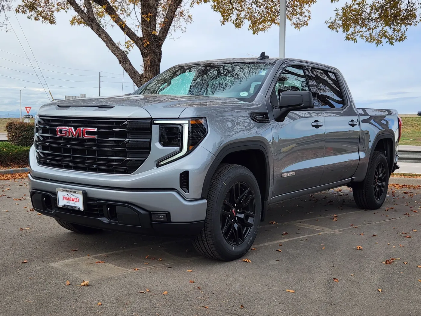 2026 GMC Sierra 1500 Elevation | Photo 3 of 28