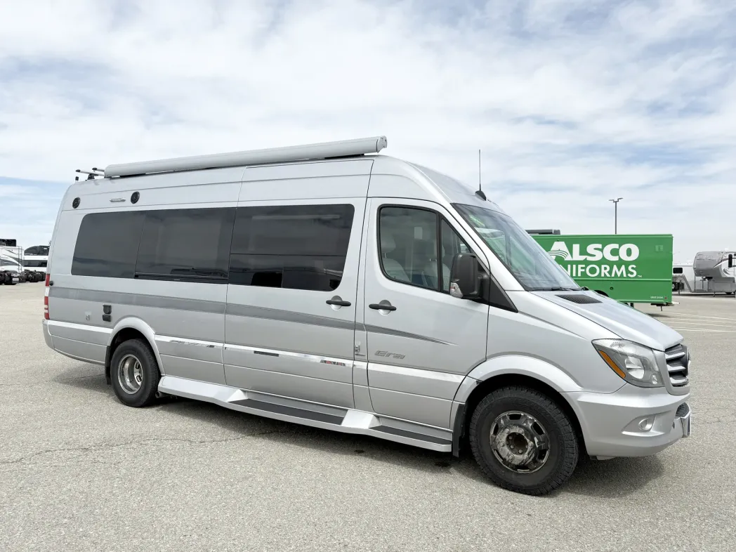 2015 Winnebago Era 70C 