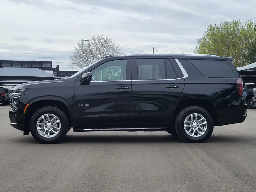 2025 Chevrolet Tahoe LT | Photo 3 of 25