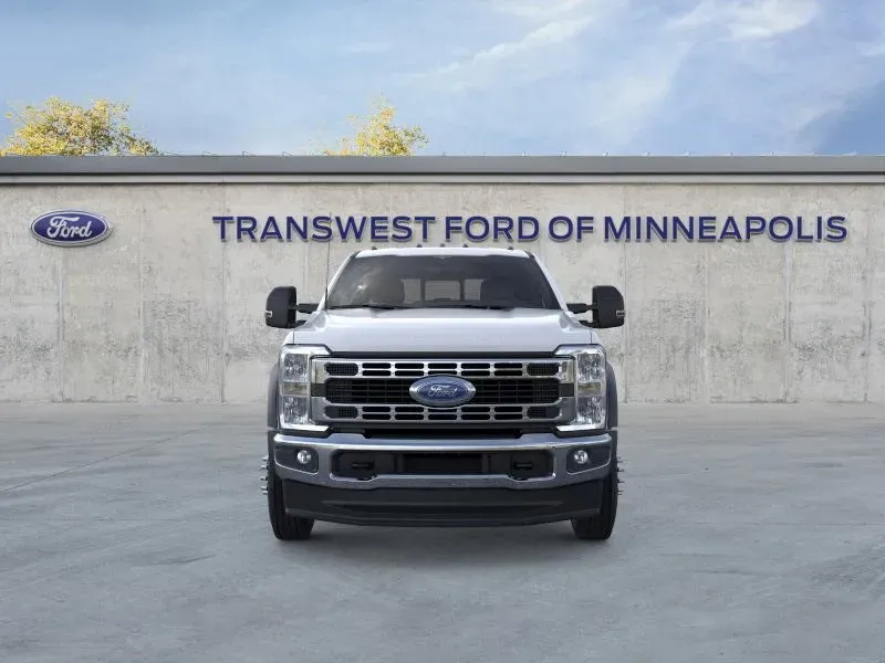 2026 Ford Super Duty F-550 | Photo 6 of 22