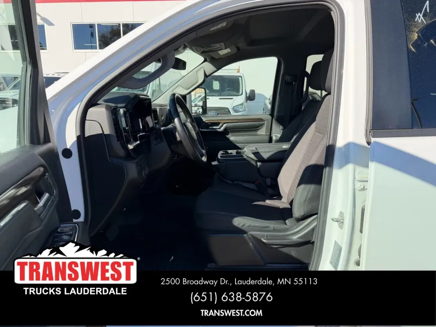 2024 Chevrolet Silverado 3500HD LT | Photo 10 of 21