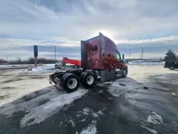 2022 Freightliner Cascadia | Thumbnail Photo 4 of 25