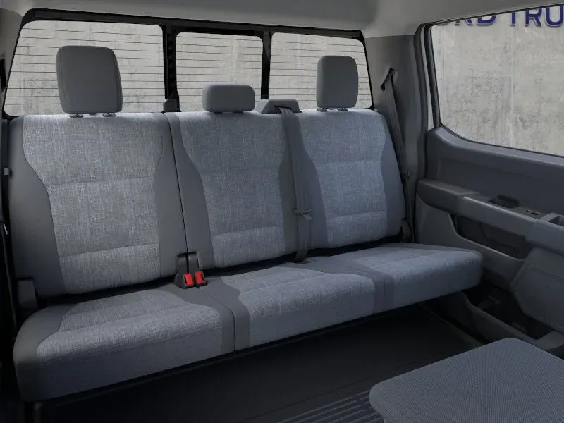 2026 Ford Super Duty F-550 | Photo 11 of 22