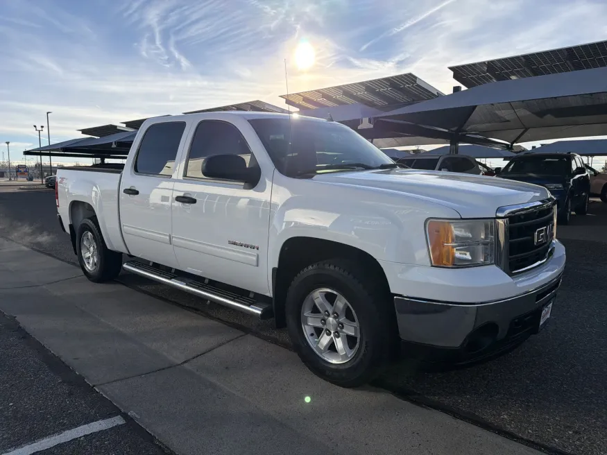 2012 GMC Sierra 1500 SLE | Photo 6 of 17