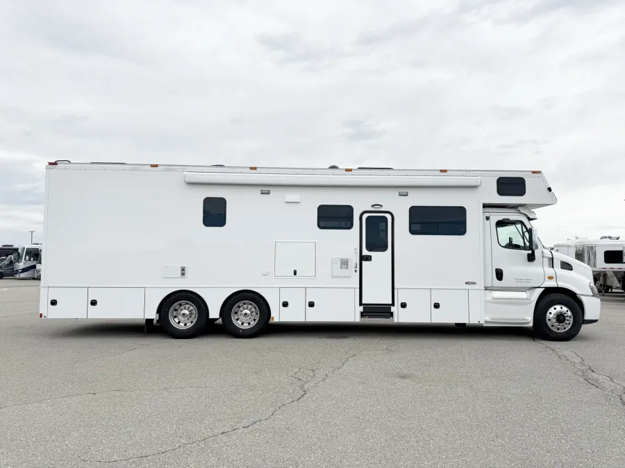 2018 Renegade Classic 3400AM | Photo 3 of 29