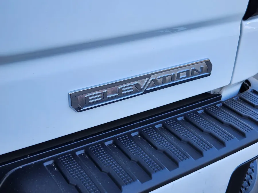2026 GMC Sierra 1500 Elevation | Photo 15 of 23
