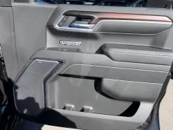 2026 GMC Sierra 1500 Denali | Thumbnail Photo 16 of 30