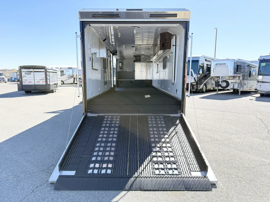 2026 Logan Coach Horse Power | Photo 6 of 24