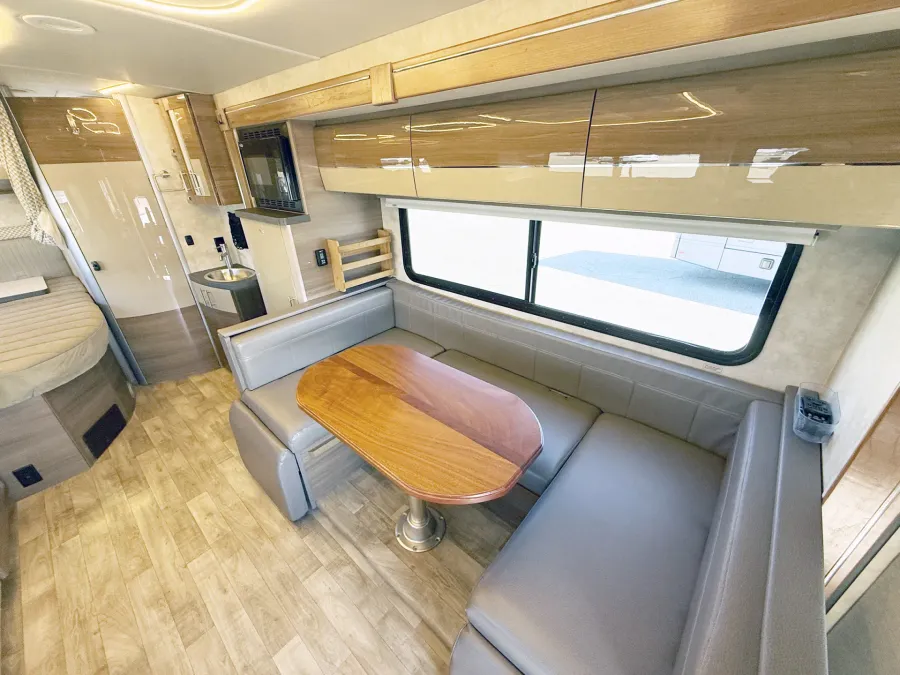 2019 Winnebago Navion 24J | Photo 9 of 24