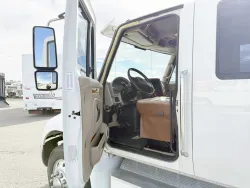 2006 International 4400 2L Hauler | Thumbnail Photo 4 of 19