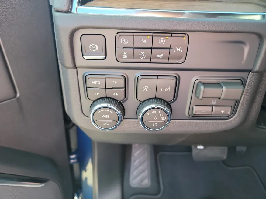 2026 Chevrolet Tahoe High Country | Photo 17 of 26