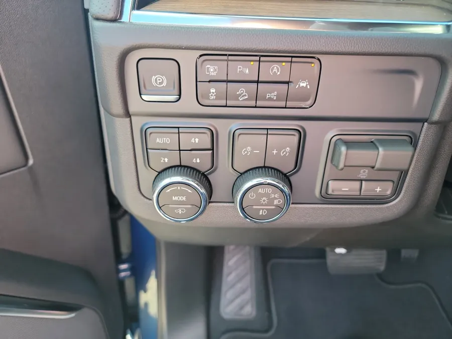 2026 Chevrolet Tahoe High Country | Photo 17 of 26