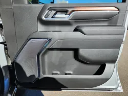 2026 GMC Sierra 2500HD Denali | Thumbnail Photo 17 of 32