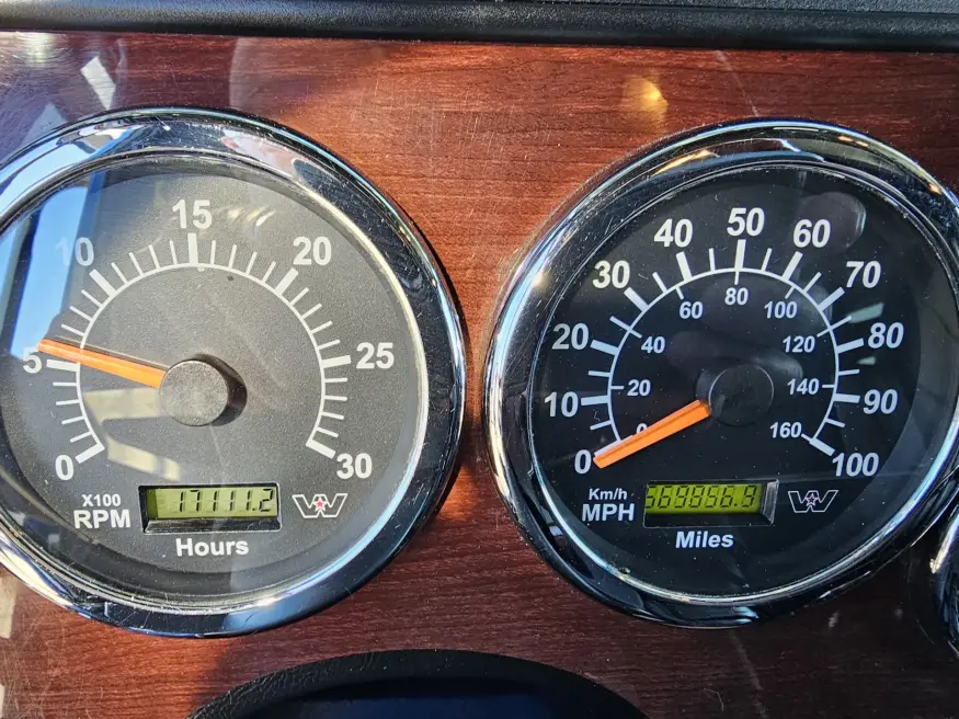 2020 Western Star 4900FA | Photo 6 of 14