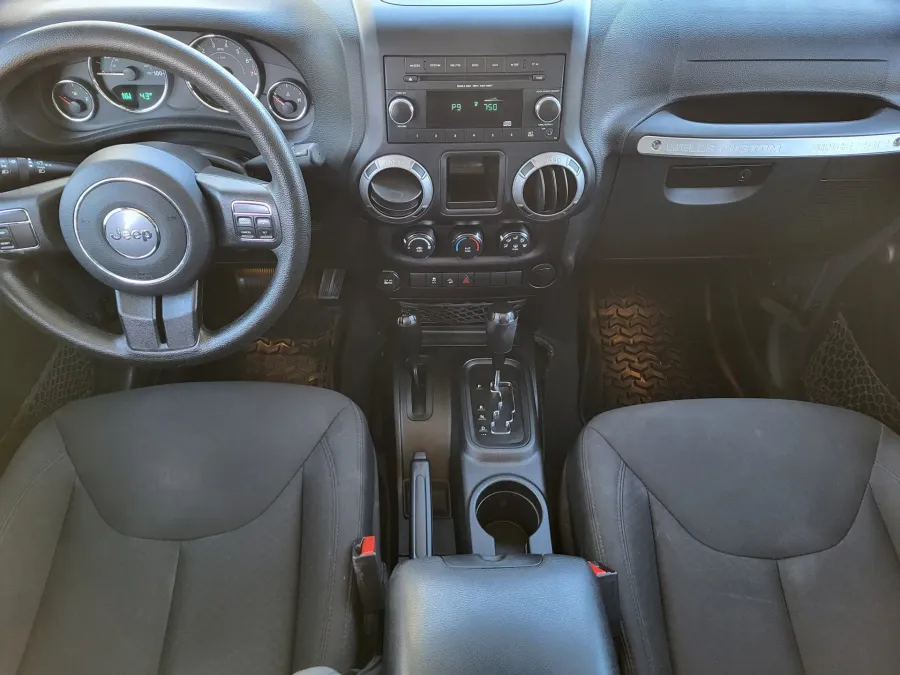 2016 Jeep Wrangler Unlimited | Photo 19 of 23