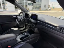 2024 Ford Escape ST-Line | Thumbnail Photo 13 of 24