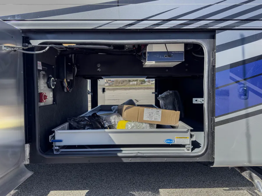 2026 Tiffin Phaeton 37 BH | Photo 33 of 43