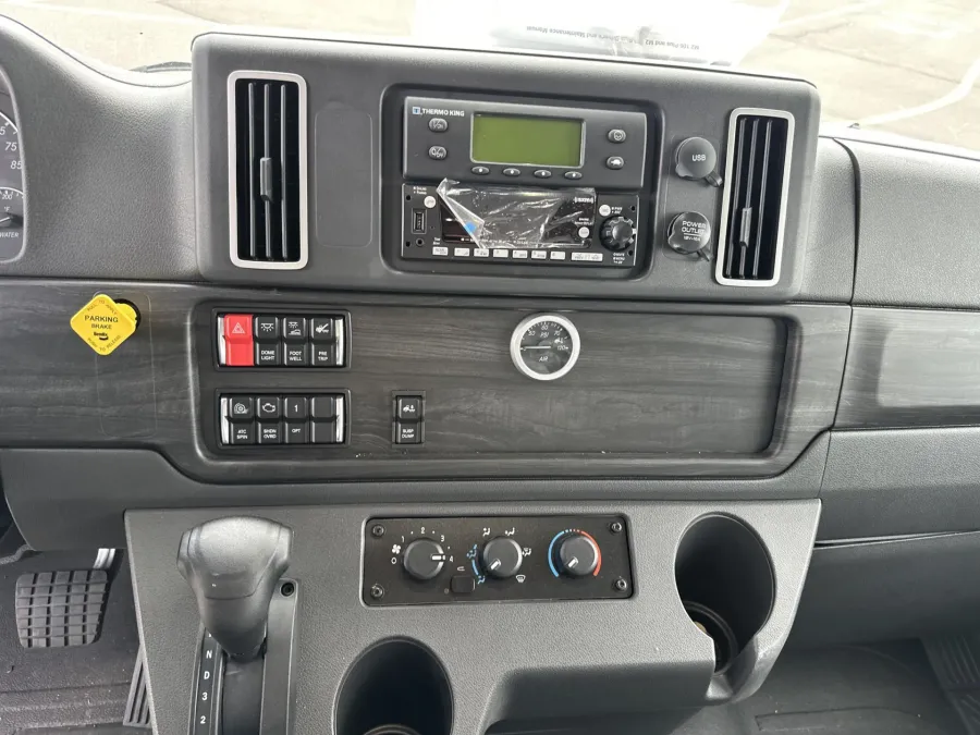 2025 Freightliner M2 106 | Photo 12 of 18