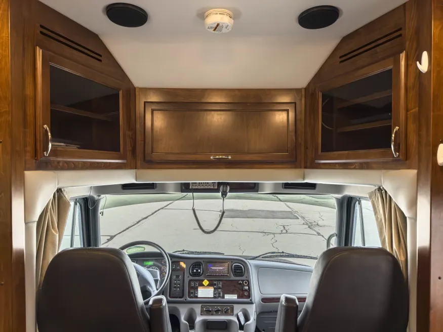 2018 Renegade Verona 40VBH | Photo 11 of 26