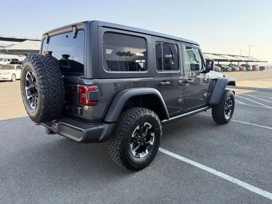 2024 Jeep Wrangler Rubicon | Photo 3 of 14