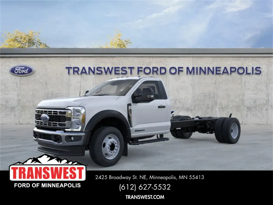 2025 Ford Super Duty F-600 | Photo 1 of 22