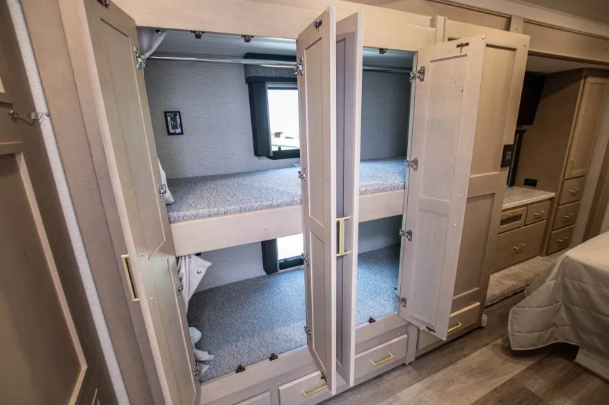 2026 Renegade Valencia 39BB | Photo 17 of 22