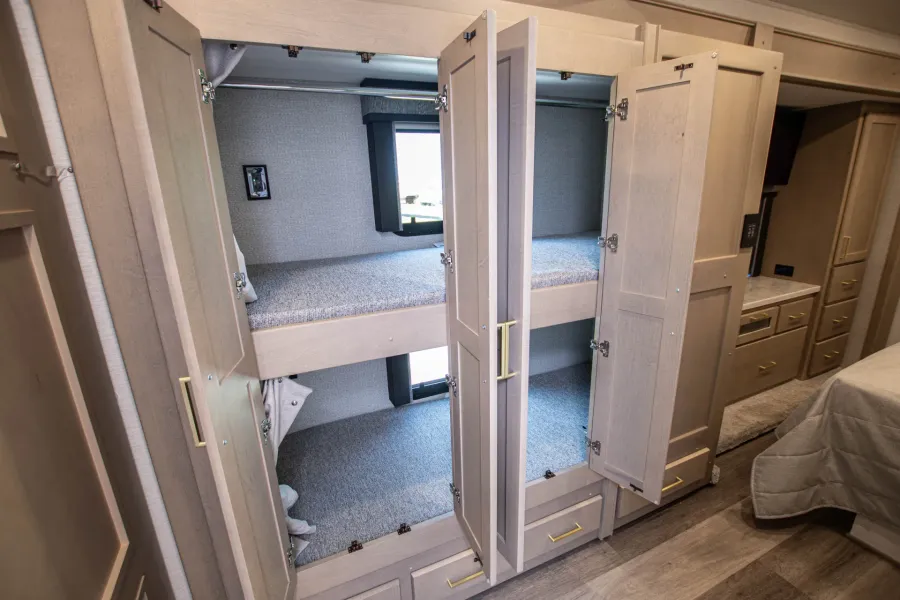 2026 Renegade Valencia 39BB | Photo 17 of 22