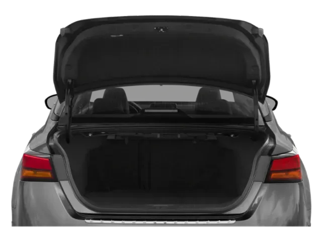 2022 Nissan Altima | Photo 7 of 12