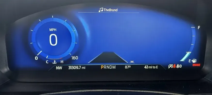 2022 Ford Explorer | Photo 19 of 31