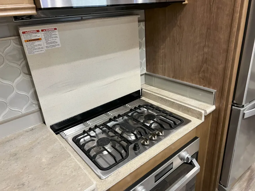 2019 DRV Mobile Suites 44 Nashville | Photo 18 of 26