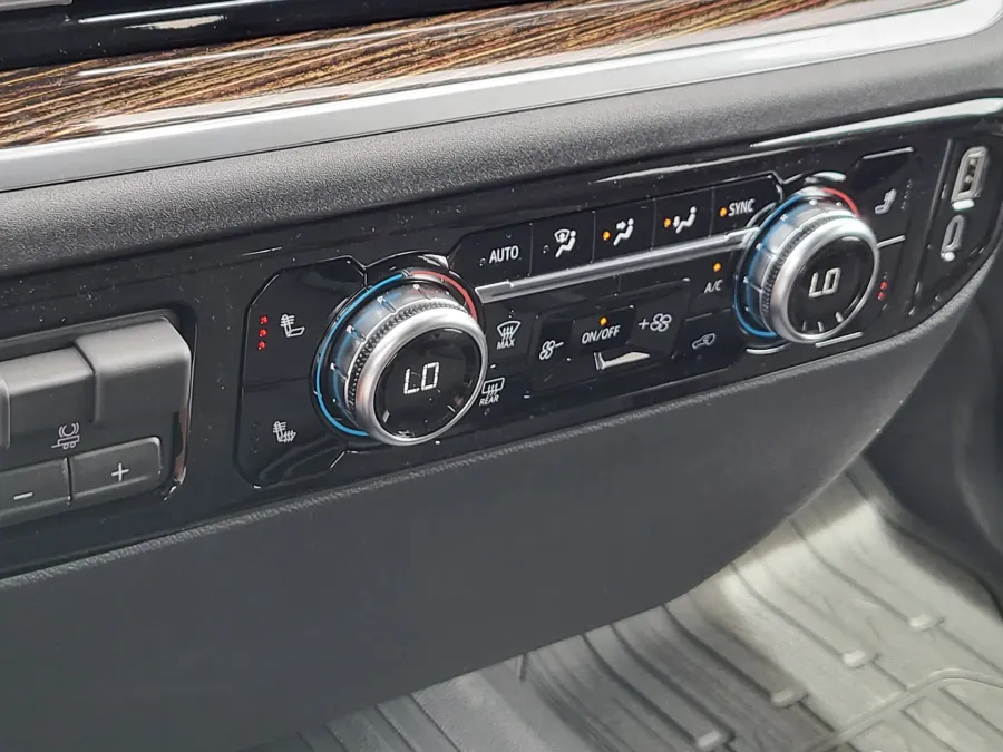 2026 GMC Sierra 1500 Elevation | Photo 16 of 24