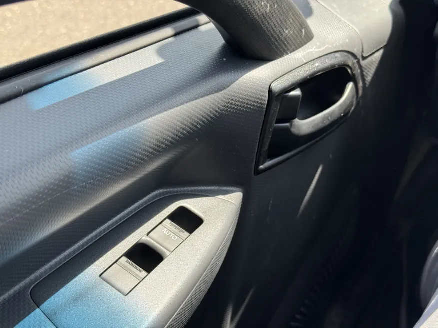 2025 Isuzu NRR GAS | Photo 20 of 22