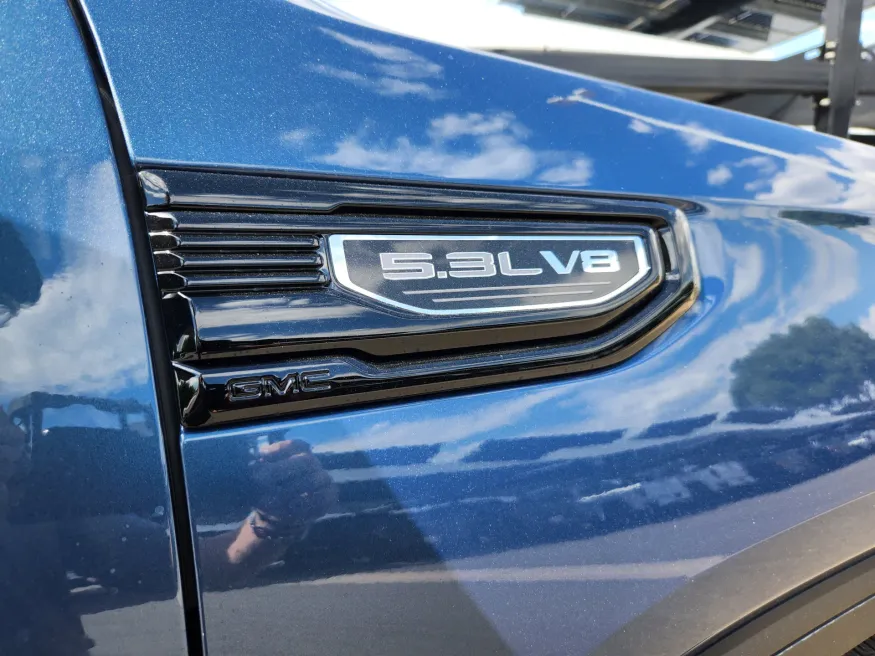 2025 GMC Sierra 1500 Elevation | Photo 20 of 29