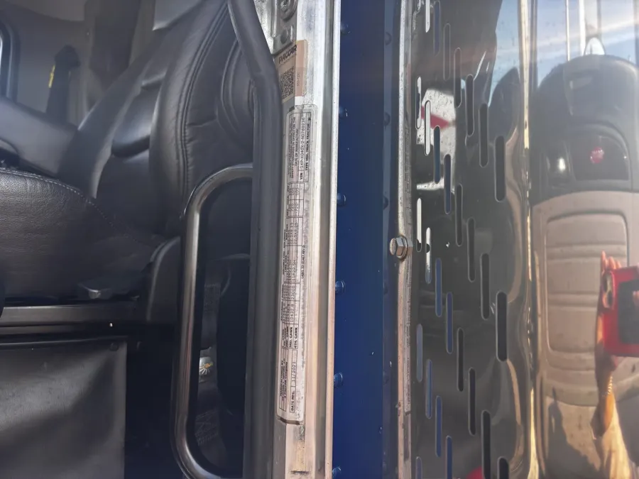 2022 Peterbilt 389 | Photo 18 of 18