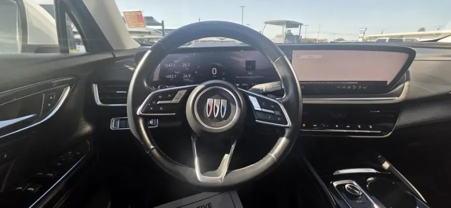 2024 Buick Envision | Photo 14 of 27