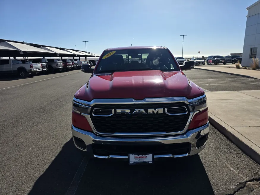 2025 RAM 1500 Big Horn | Photo 7 of 34