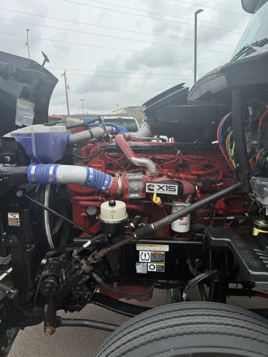 2019 Peterbilt 579 | Photo 10 of 17