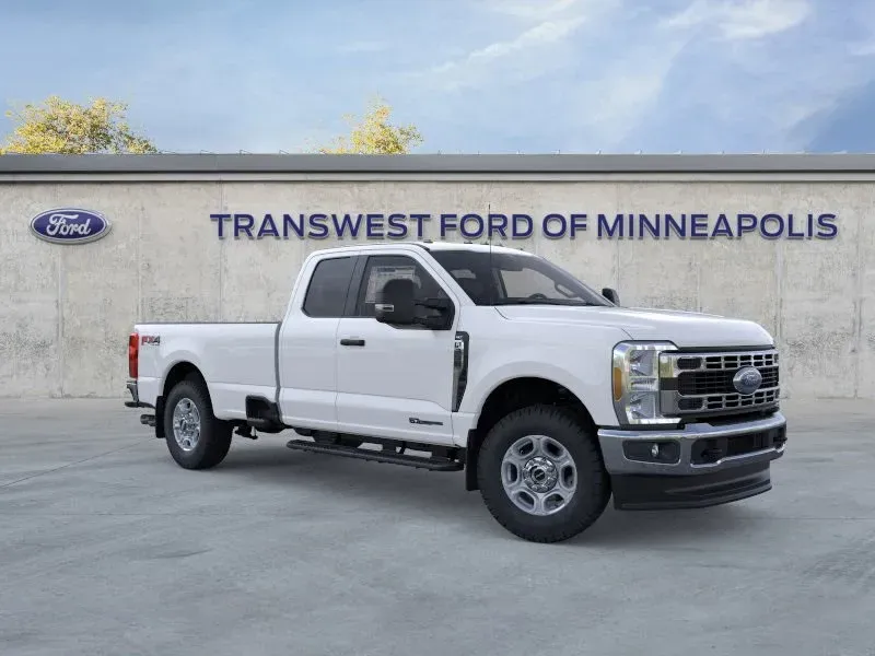 2026 Ford Super Duty F-350 | Photo 7 of 22