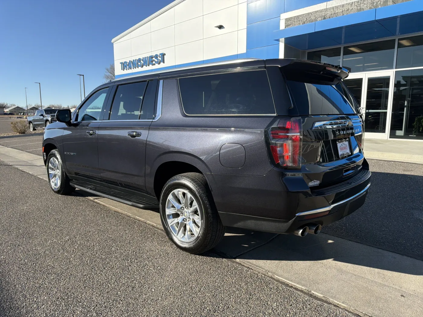 2024 Chevrolet Suburban Premier | Photo 2 of 23