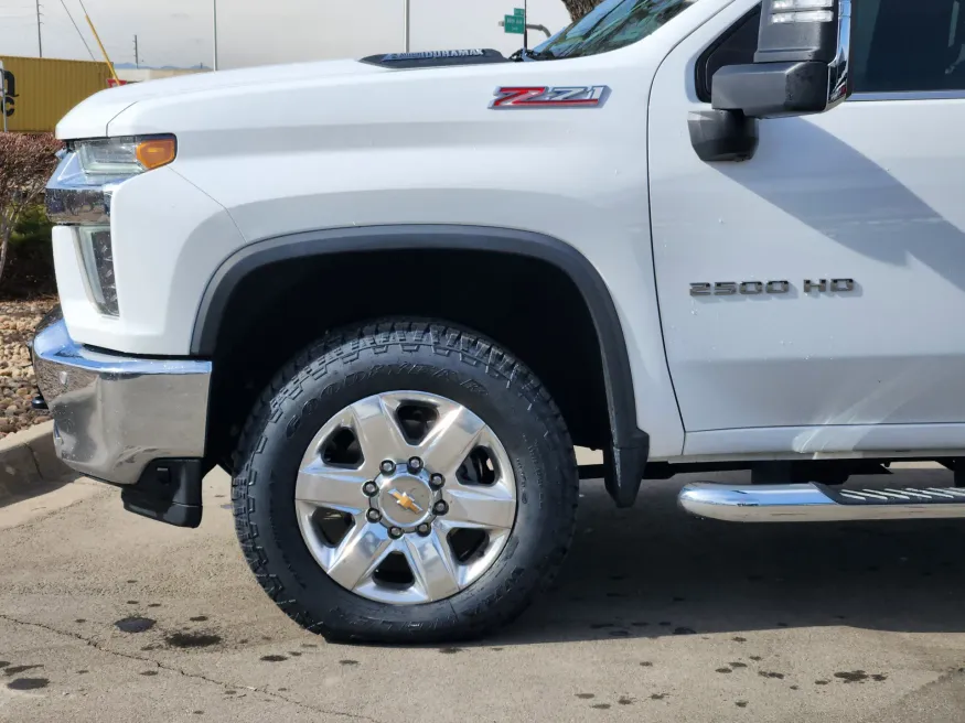 2022 Chevrolet Silverado 2500HD LTZ | Photo 4 of 36